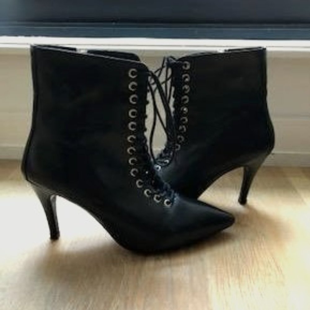 The Archive - The Delancey Boot, Black - Size 8 W